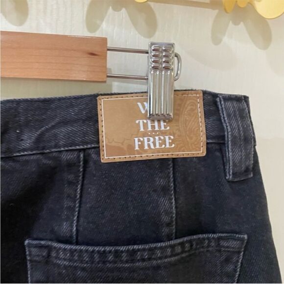 NWOT We The Free CRVY‎ Siren Low-Rise Straight Jeans by at Free People - Picture 5 of 7
